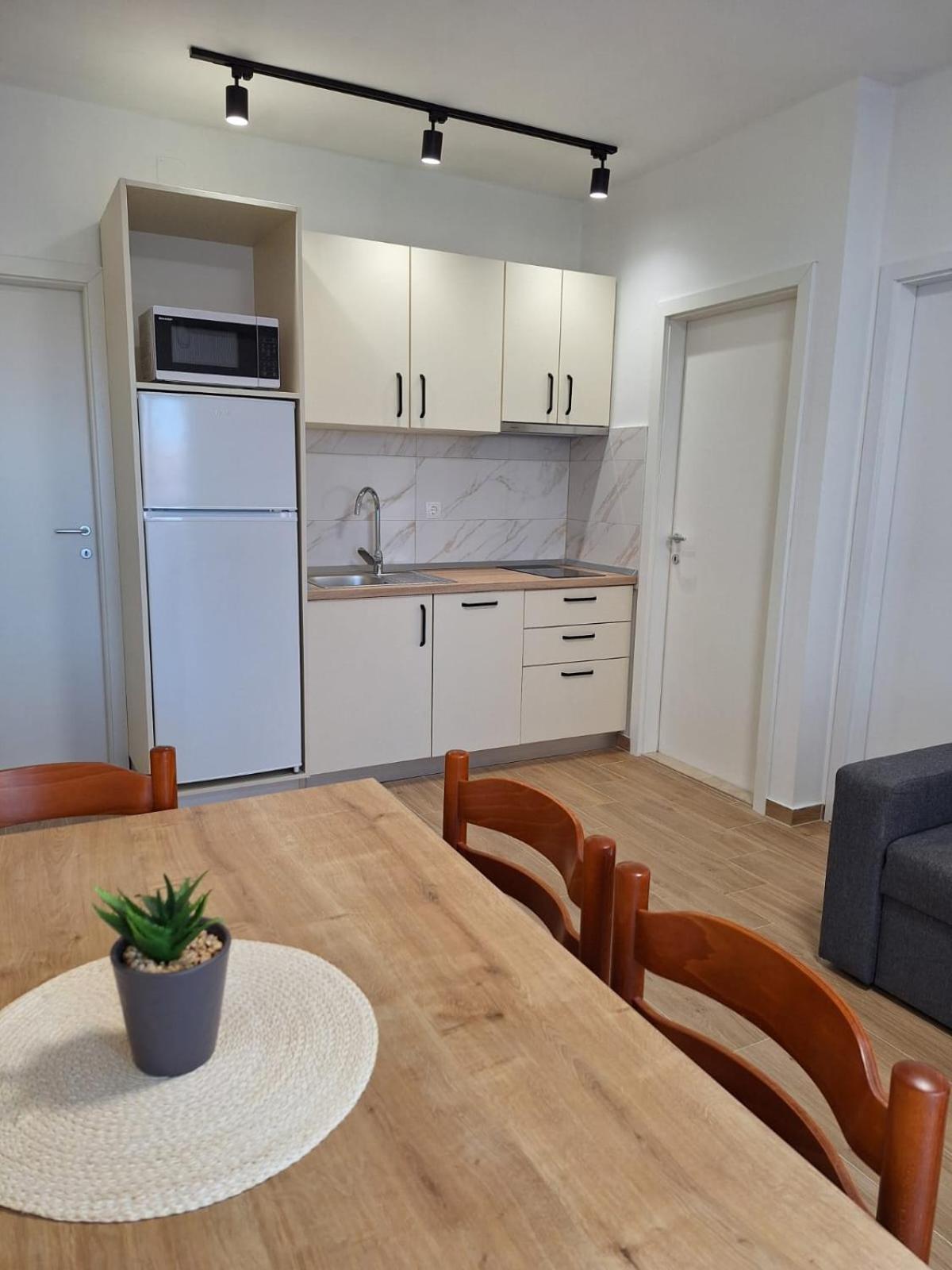 Apartmani Marino Привлака Екстер'єр фото