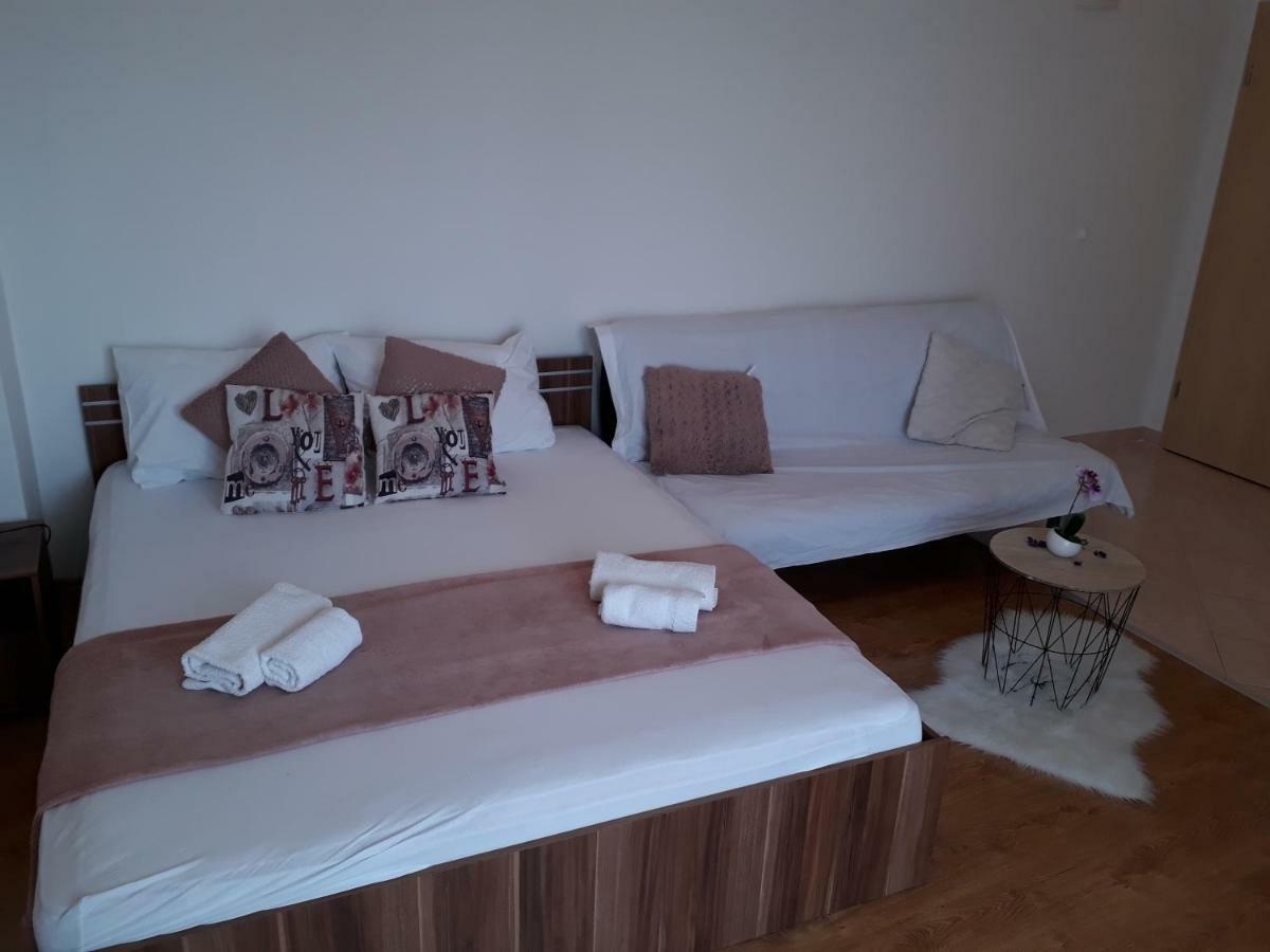 Apartmani Marino Привлака Екстер'єр фото