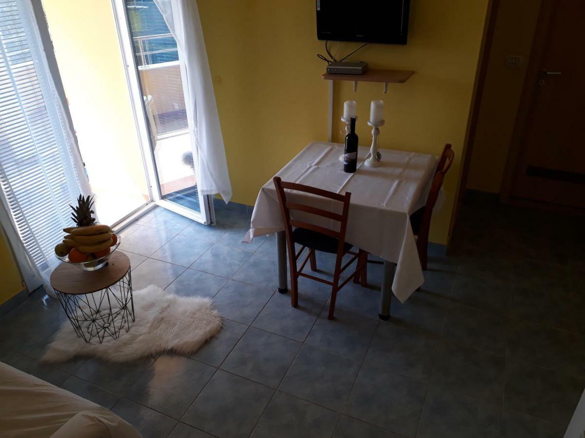 Apartmani Marino Привлака Екстер'єр фото